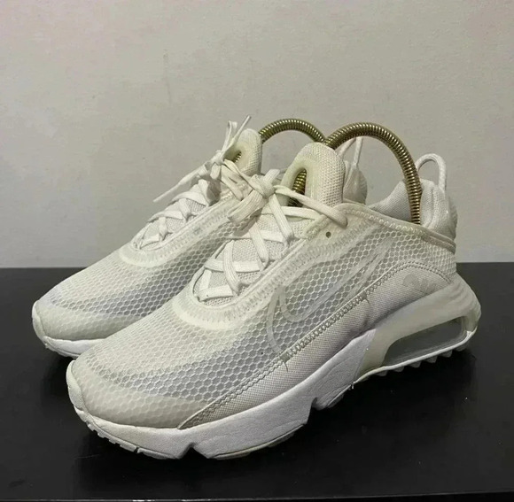 COPY - Nike Air Max  2090 White Wolf Grey (GS) - Picture 1 of 6
